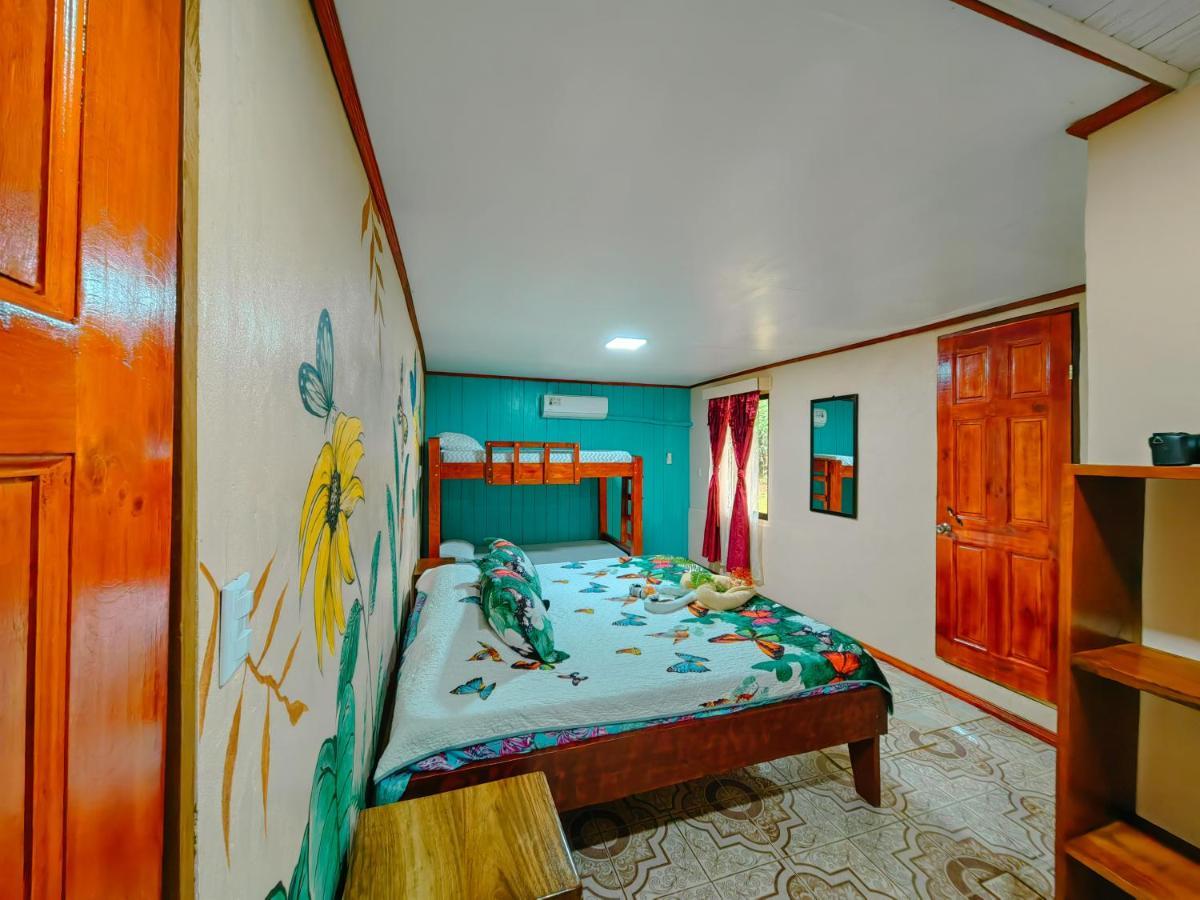 Hotel Gitana Corcovado, Y Tour Operador Drakes Bay Eksteriør bilde